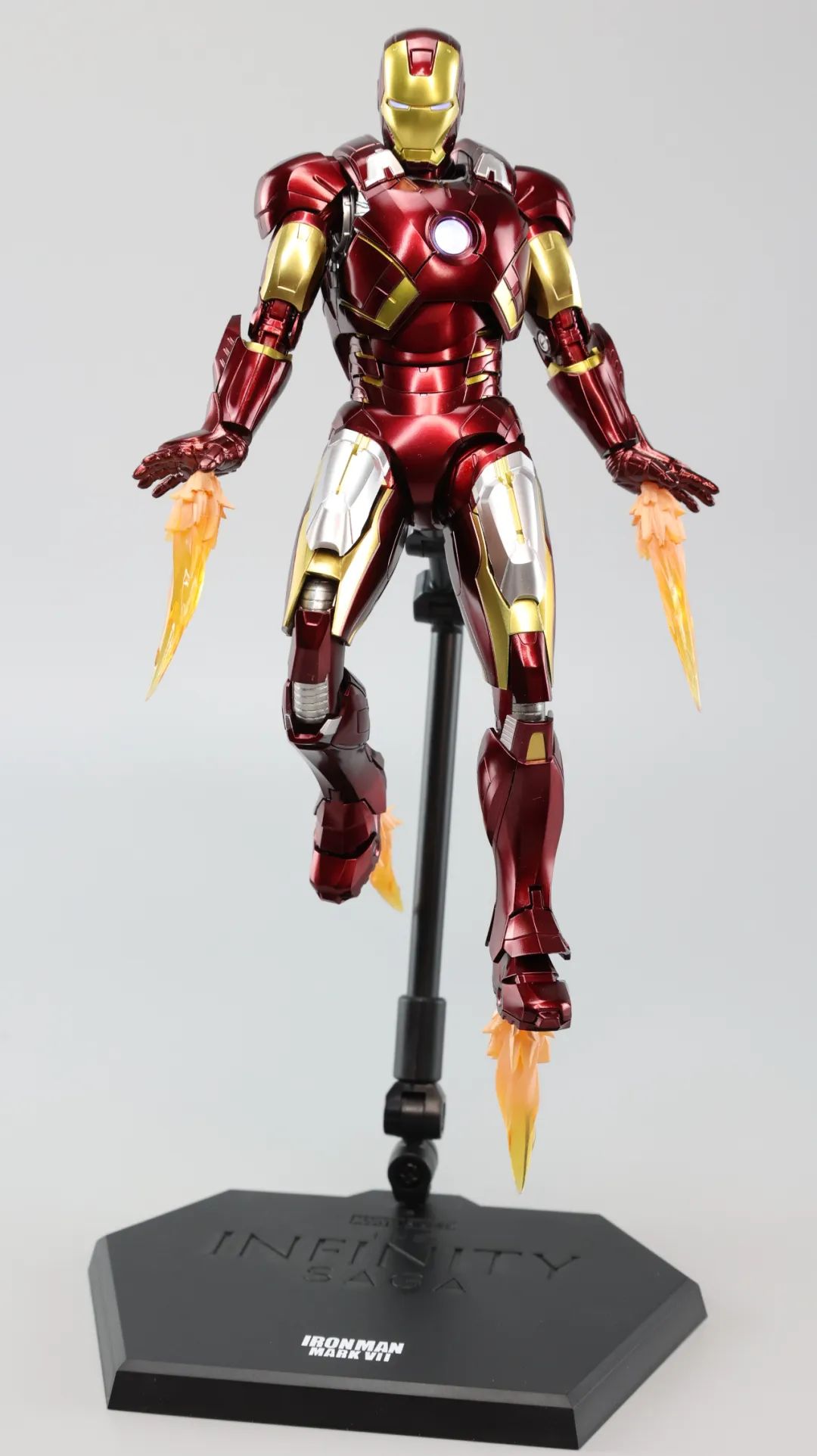 钢铁侠的最强战甲是哪个,钢铁侠最强战甲vs蝙蝠侠最强装甲