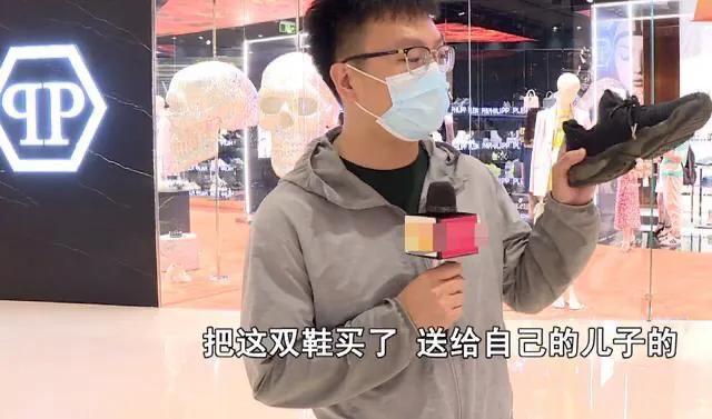 鞋子买回来鞋底磨损严重,鞋子买了几个月鞋底开裂怎么办