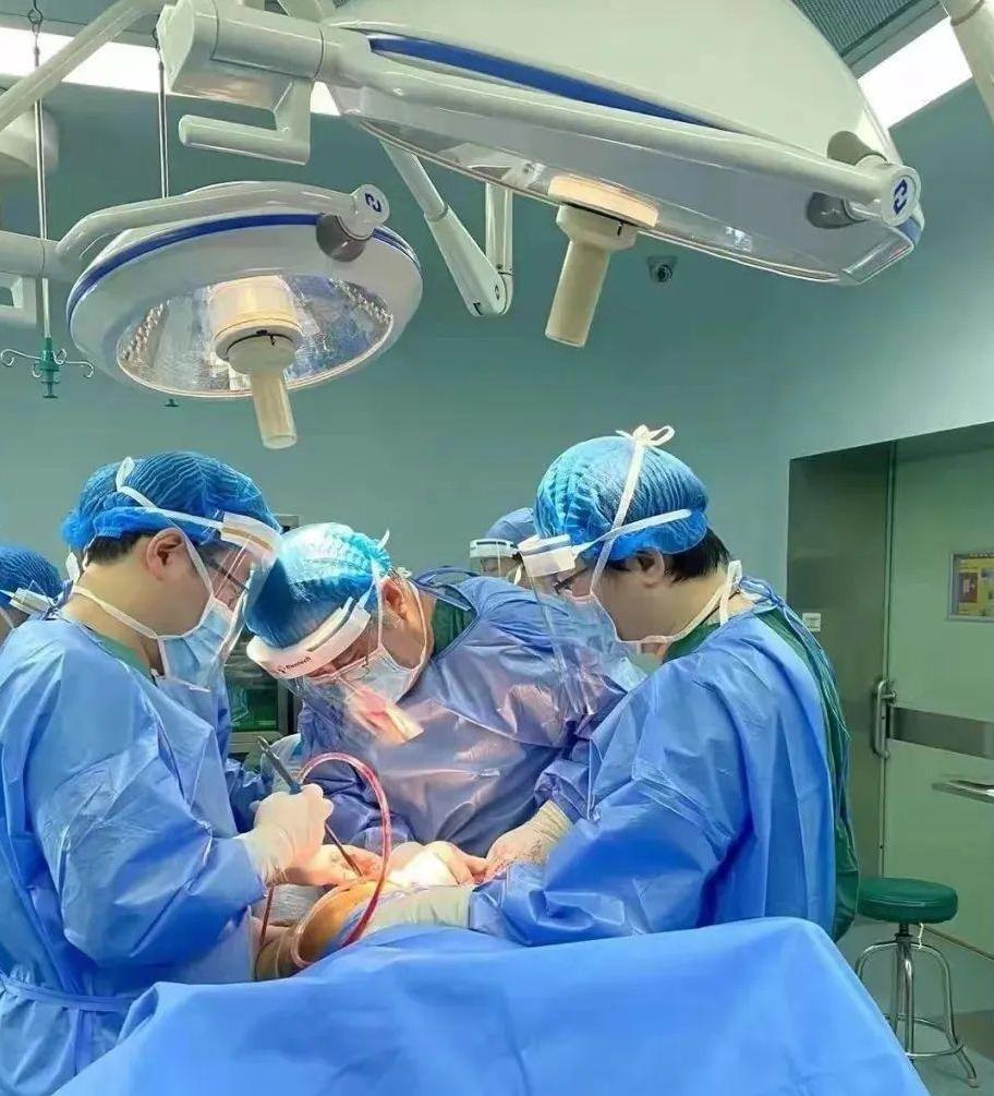 椎体成形术骨水泥渗漏处理措施,向椎体内注射水泥治疗有副作用吗