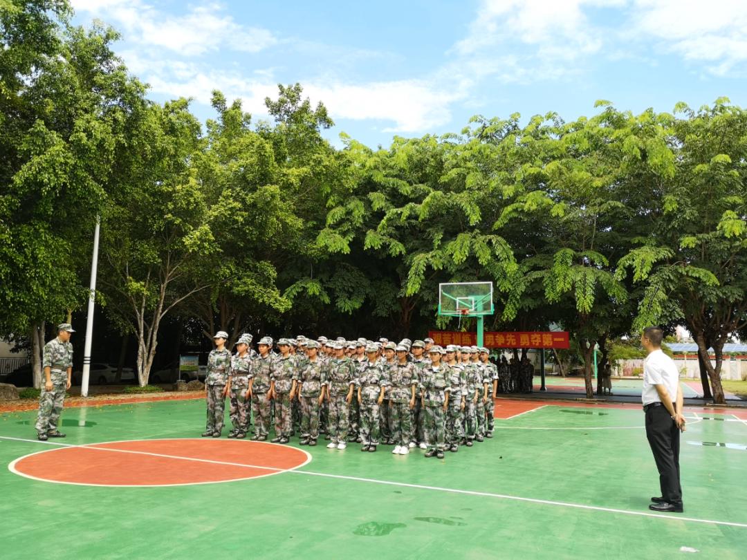 海南儋州八一中学成人礼,儋州市八一高中