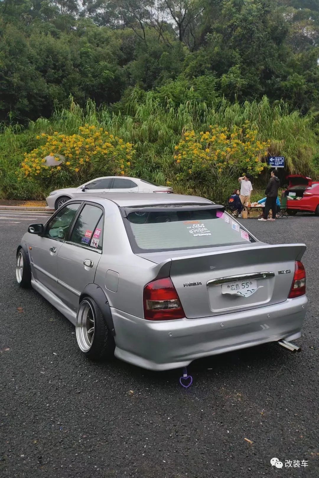 马自达323玩漂移,马自达323狂飙