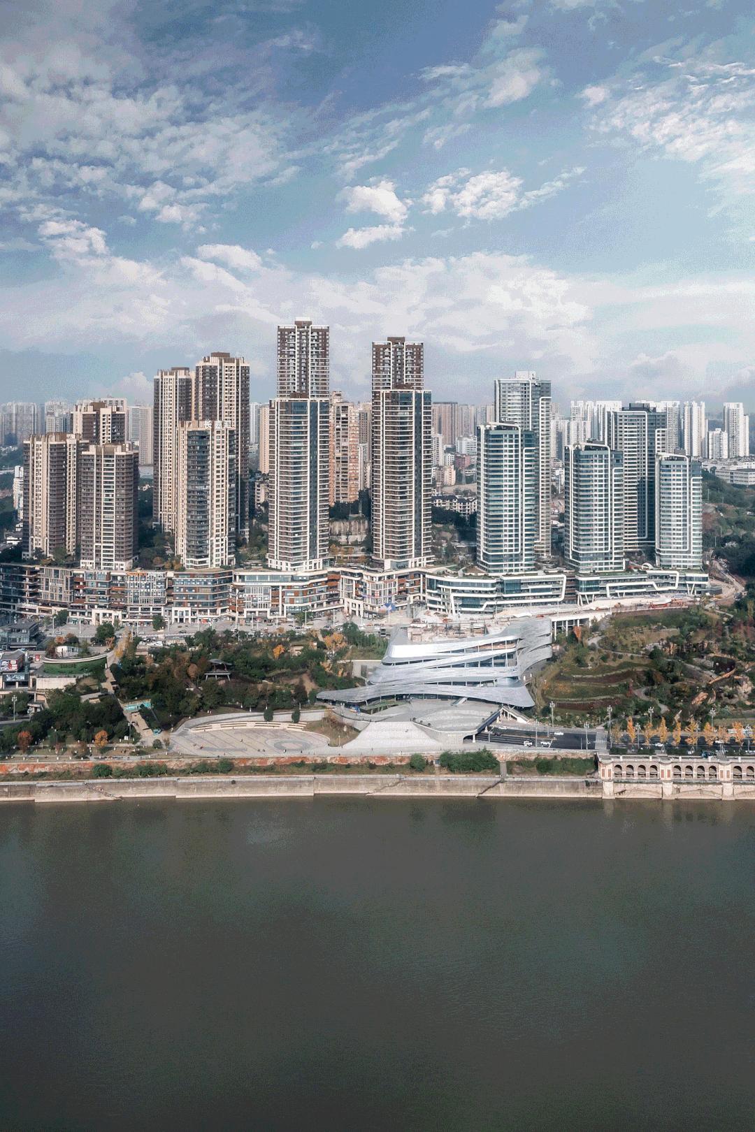 极致大城的重庆生活样本，又更加丰满了