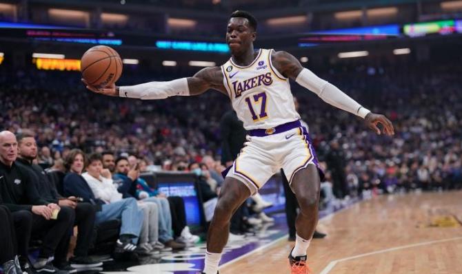 湖人不敌骑士威少16分3板3助攻,威少抢断三分绝杀詹姆斯的反应