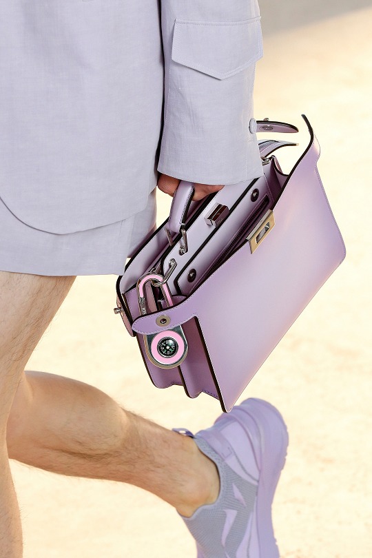 fendi男士包包推荐,fendi经典款包包