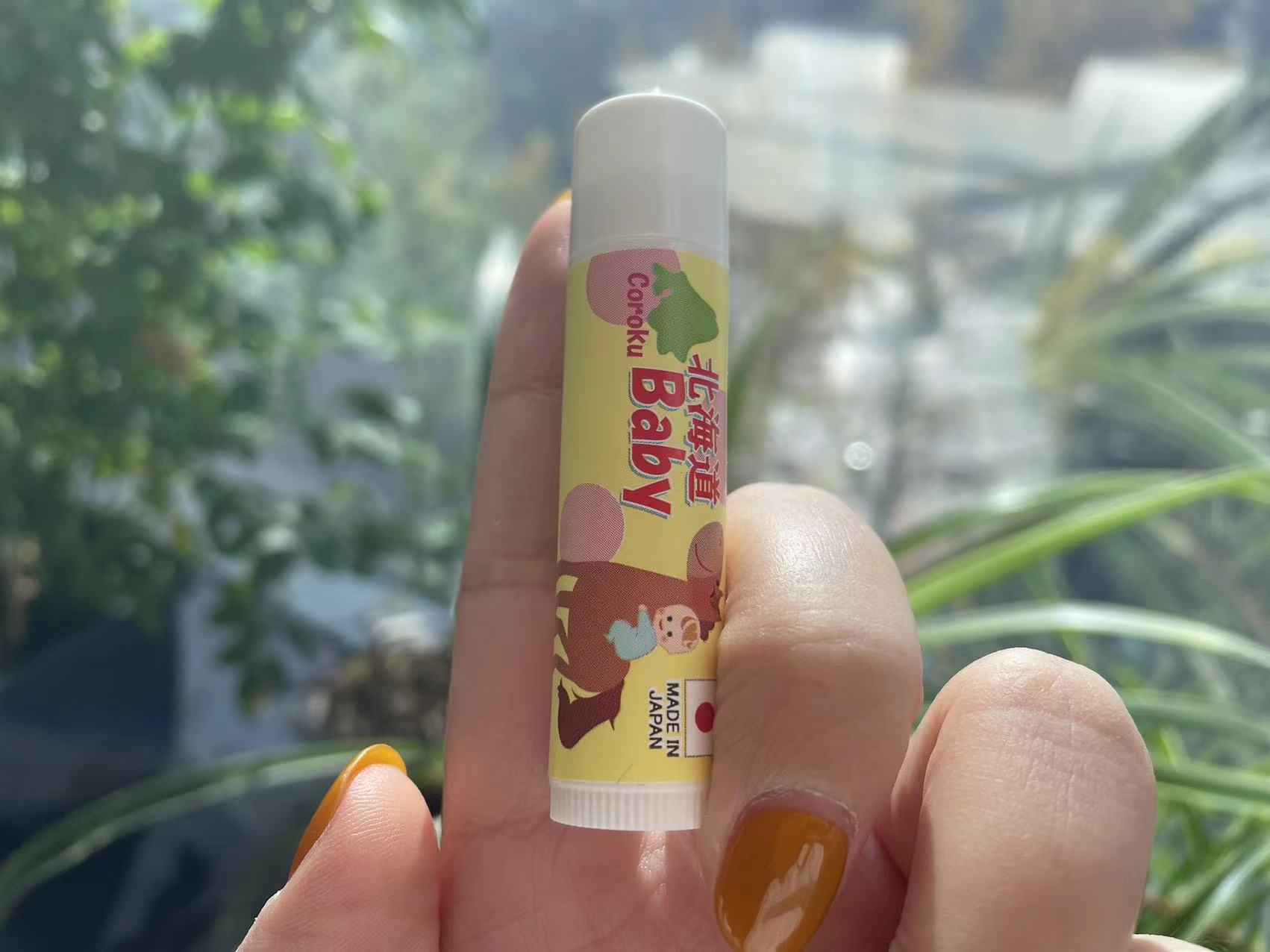 宝宝的嘴巴干的起皮怎么办,宝宝嘴唇干燥起皮用什么唇膏