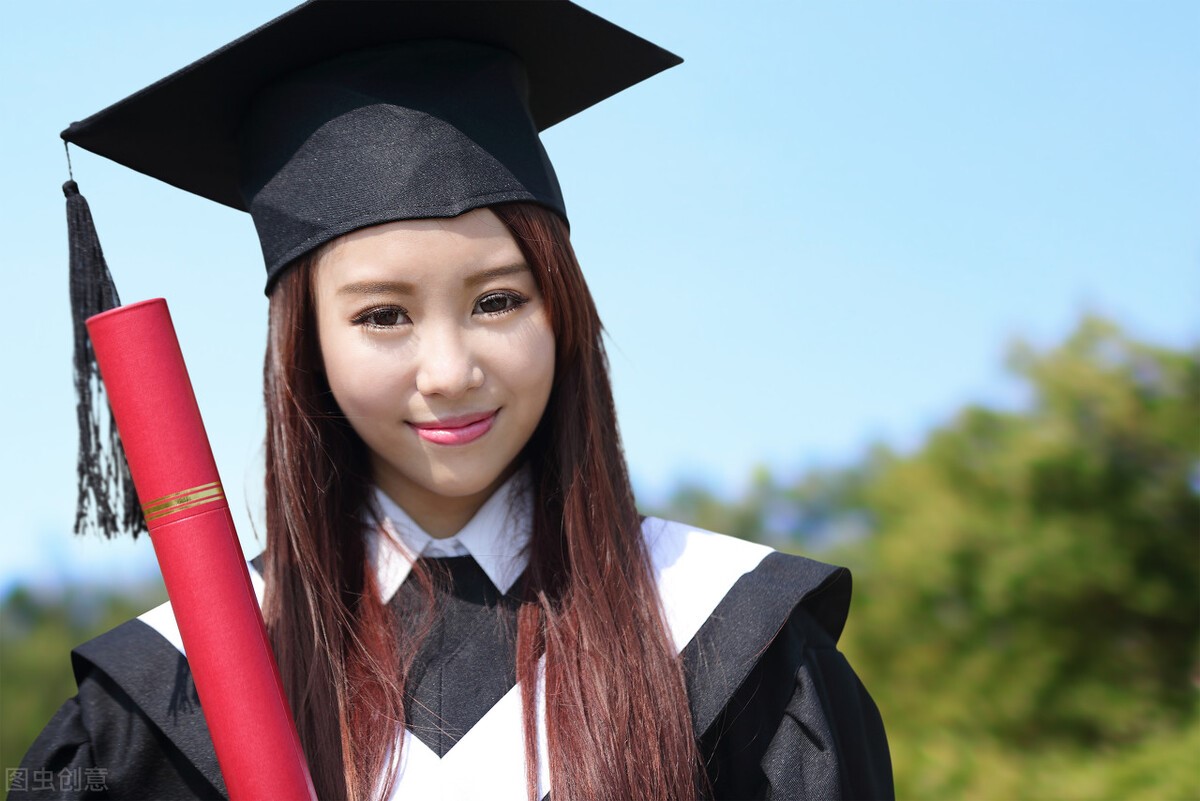 研究生什么专业适合当英语老师,在读女研究生