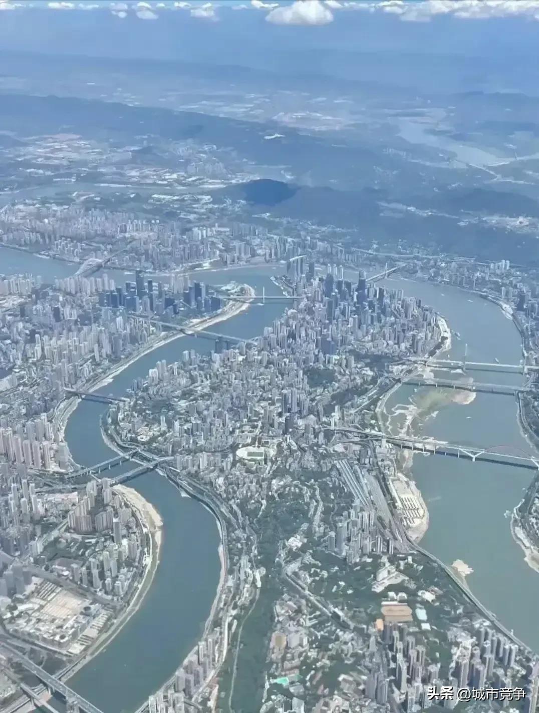 重庆直辖前四川从重庆搬走的企业,重庆直辖的时候接纳了多少贫困县