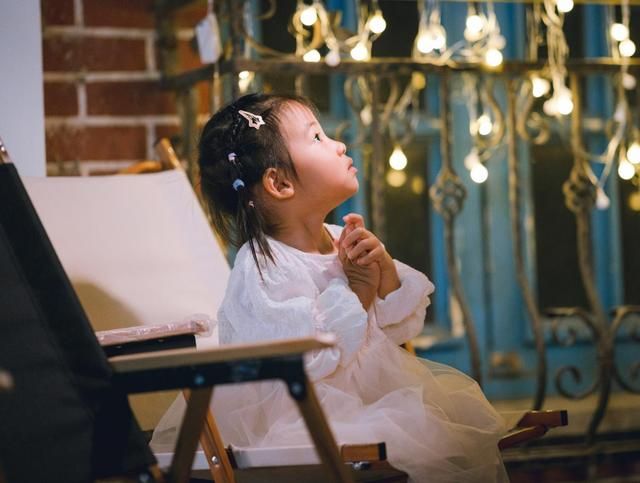 索尼85f1.8微单镜头详情,索尼微单35mmf1.4镜头推荐