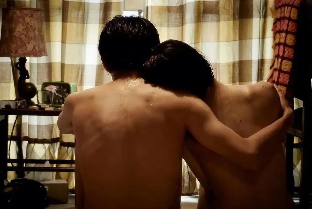 今天在网上看到一篇关于年轻人对性的需求写的很好，转发给大家