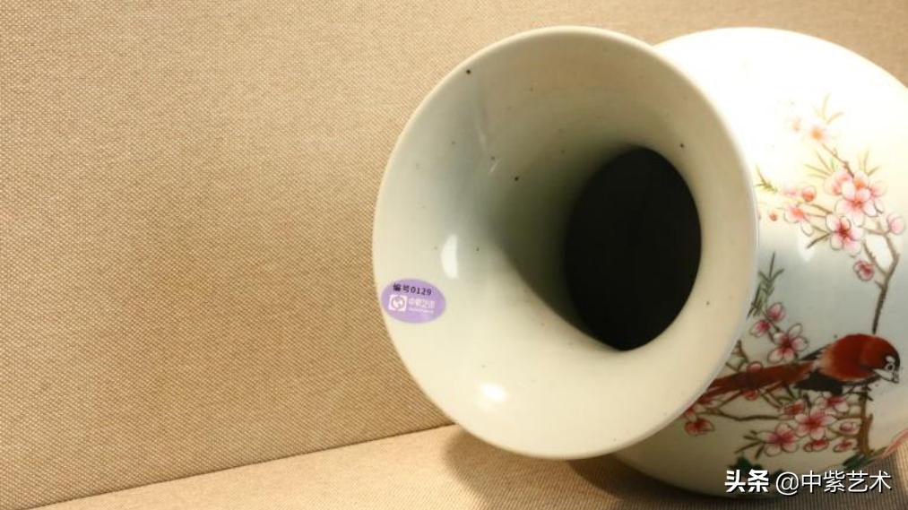 清光绪的《粉彩绘花鸟纹瓶》你见过吗？