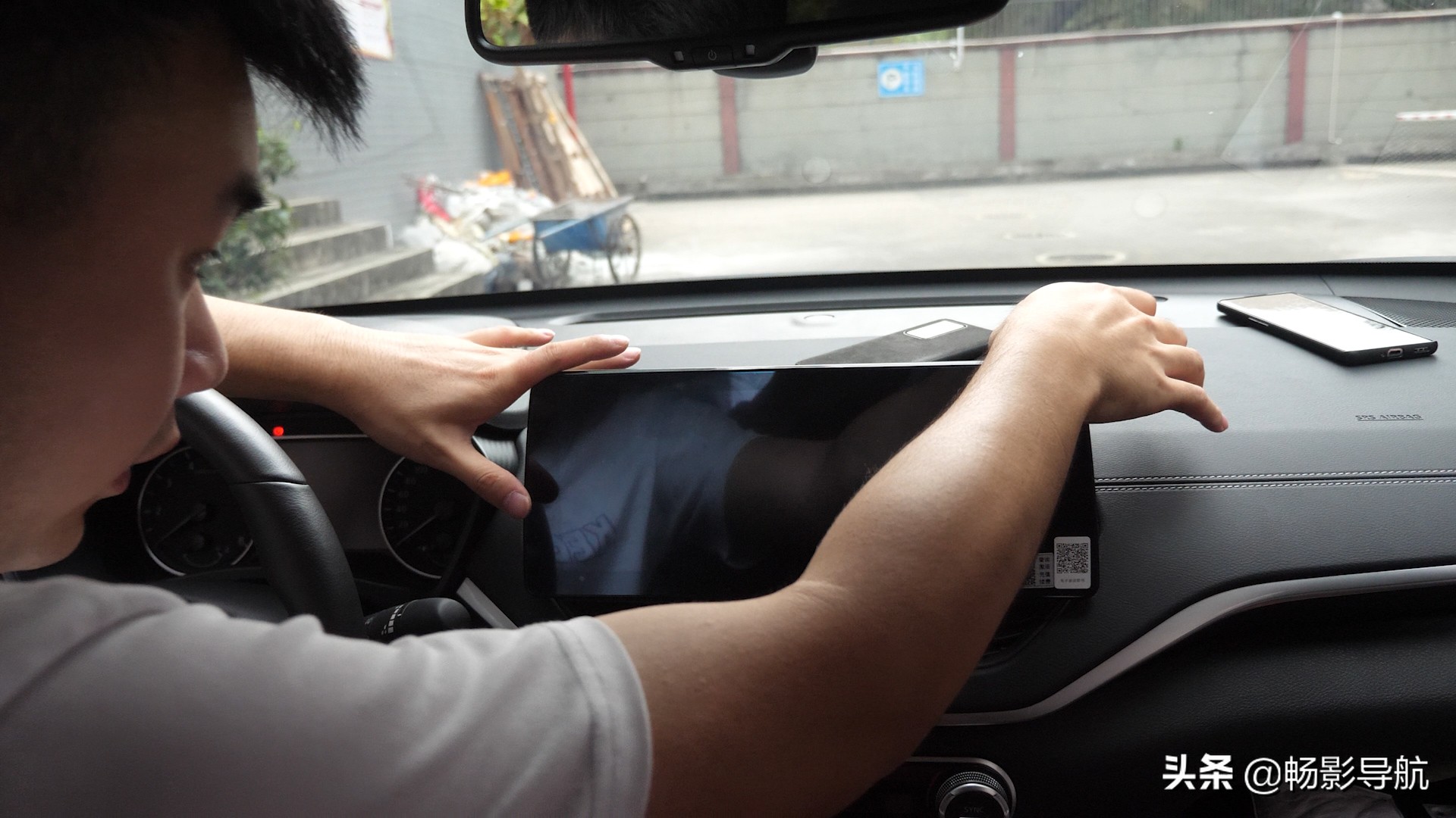 日产天籁大屏幕可以升级吗,天籁改装安卓大屏