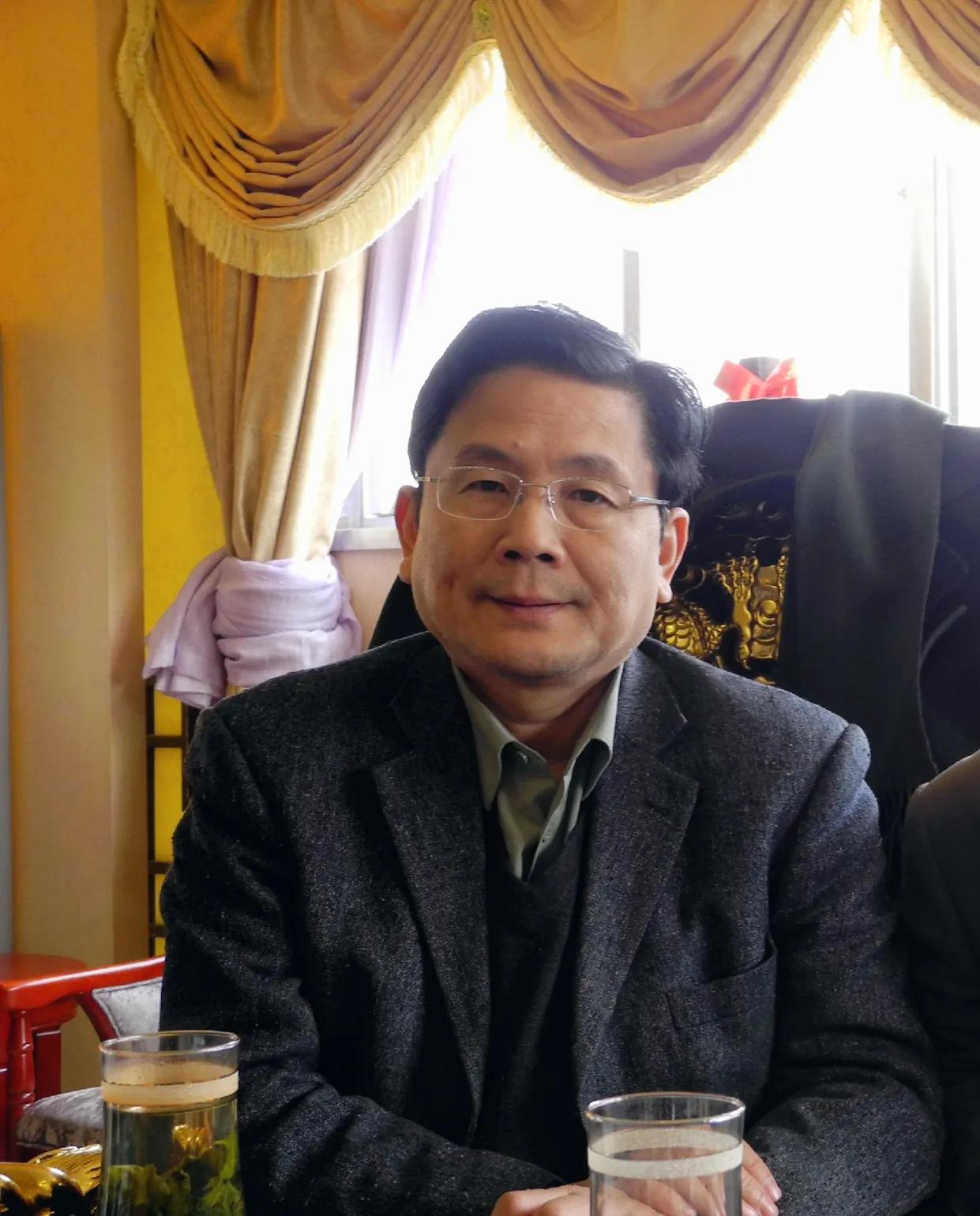 汪国真100句经典语录小学,汪国真励志名言