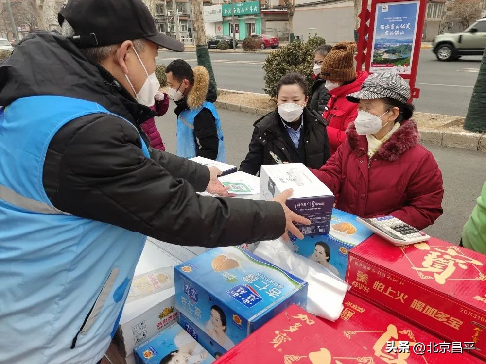 流动超市进社区便民利民受欢迎,流动超市进入小区