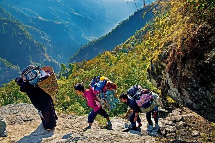 7月24日|浓浓援藏情，沪藏一家亲珠穆朗玛峰、扎什伦布寺9日“上海-日喀则”援藏旅游包机活动