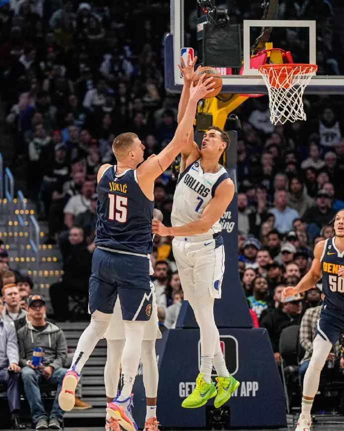 天王盖地虎东契奇带队一分险胜！宝塔镇河妖约基奇错失关键罚球