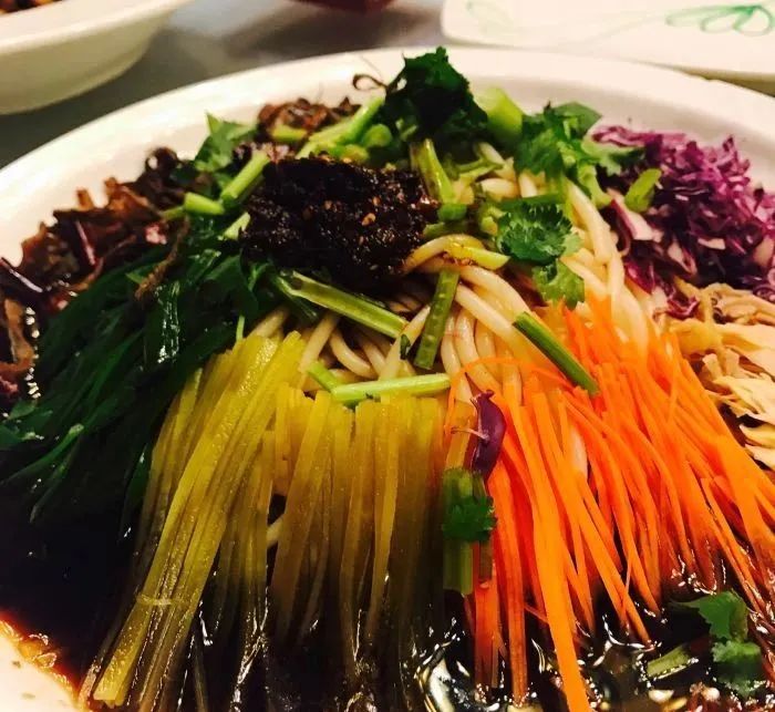 昆明市里哪些餐厅好吃又实惠,昆明100家餐厅名单