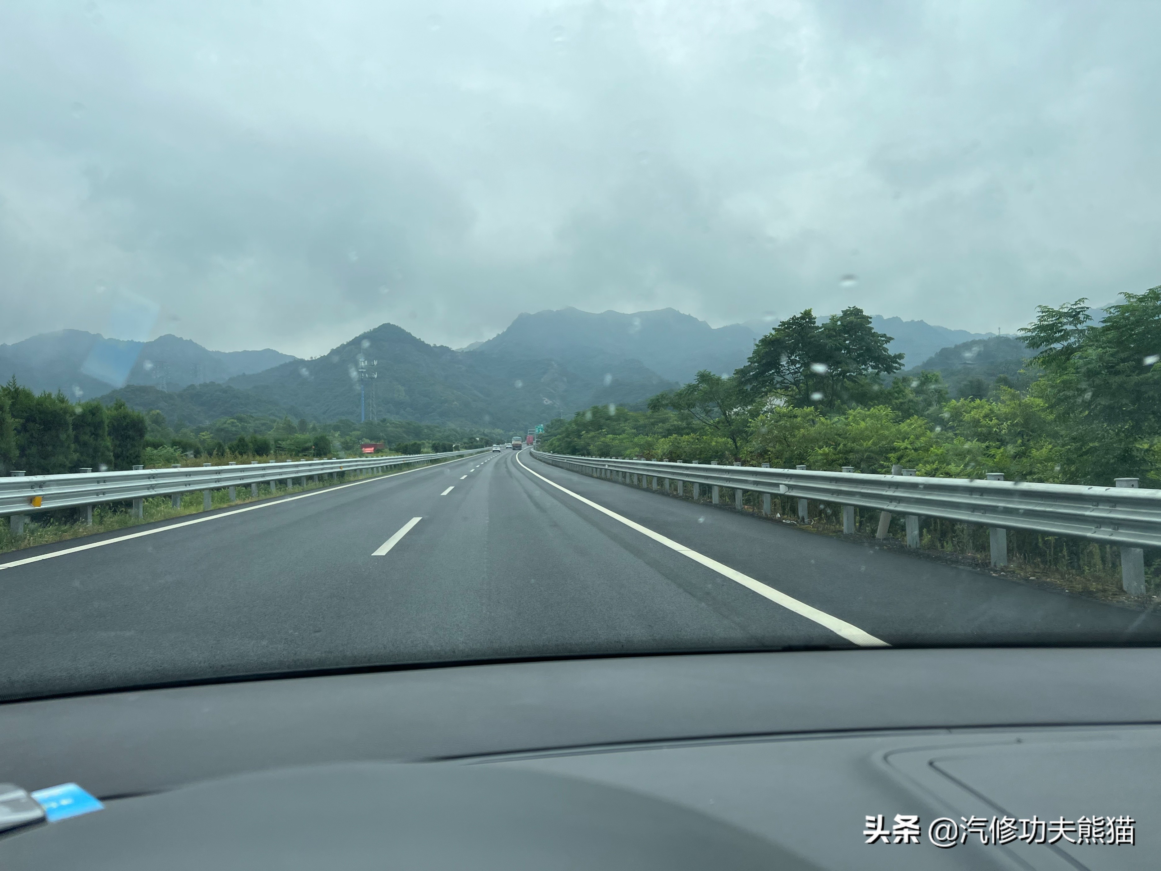 严谨的德国工人钣金修复,严谨的德国师傅修复事故车