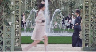 chanel衣服为啥贵,chanel女装贵吗