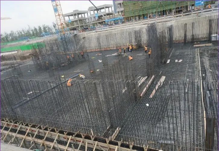 建筑施工图中钢筋的长度如何度量,建筑施工图中钢筋的标注