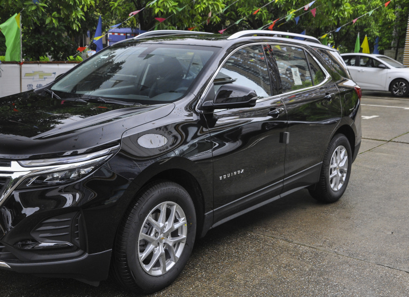 雪佛兰探界者2.0t最低配落地价格,雪佛兰探界者1.5t低配值得入手么