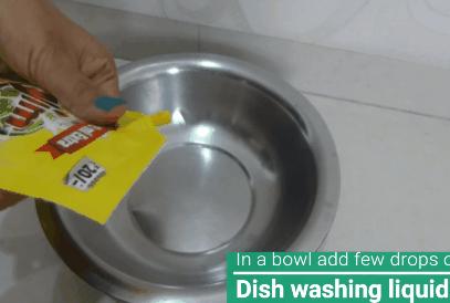 白墙泥点怎么去除,白墙钉子修补方法