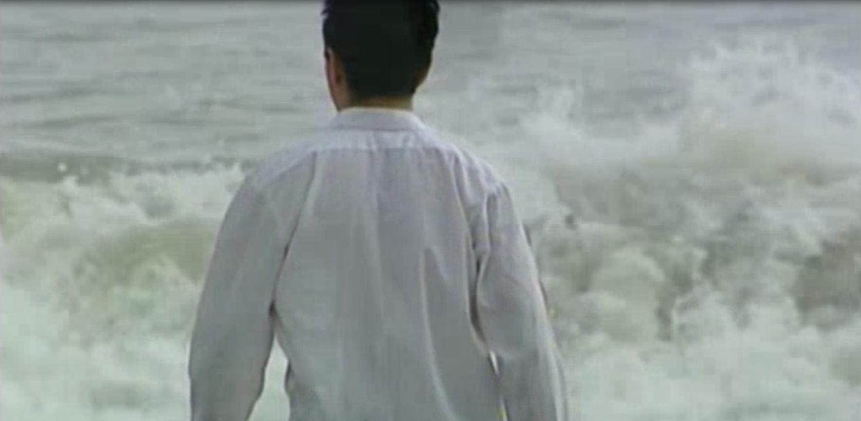 人性与欲望交织的*理片伦**，丈夫抛弃糟糠之妻，结局让他后悔万分