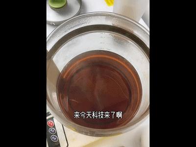 奶茶里没有奶，虾仁里没有虾，东北绝命毒师公开打假，一夜爆火
