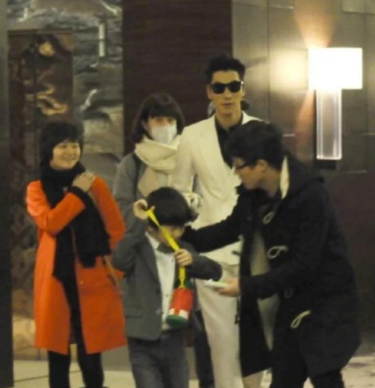 好爸爸人设崩塌的明星,好爸爸张亮现状