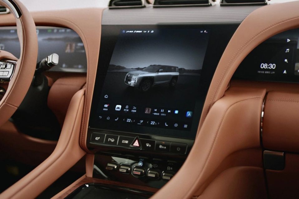 比亚迪仰望U8达成5000台交付,比亚迪仰望u8正式发布售价