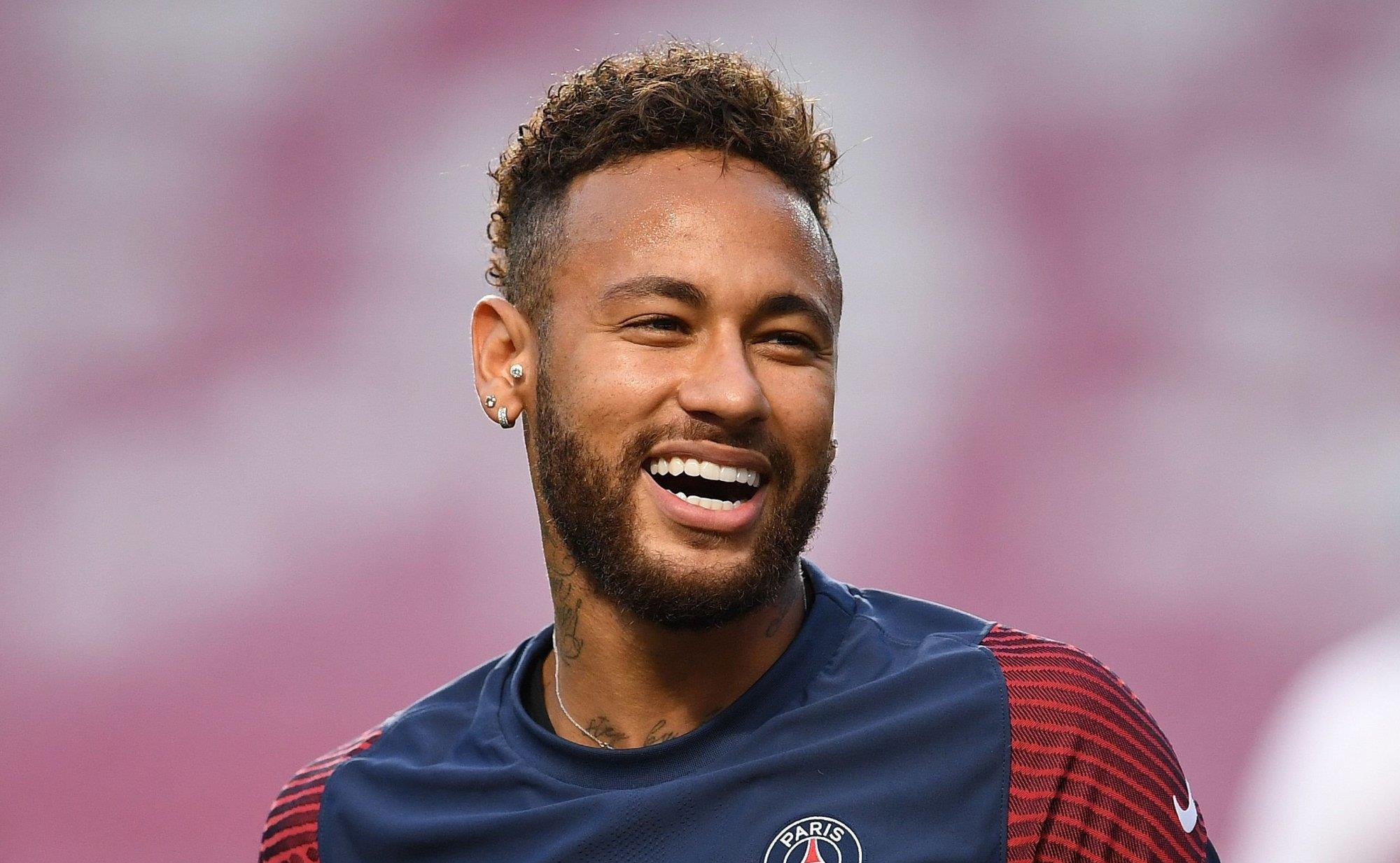 足球历史上十大巨星图片,足球历史十大巨星排行有中国人吗