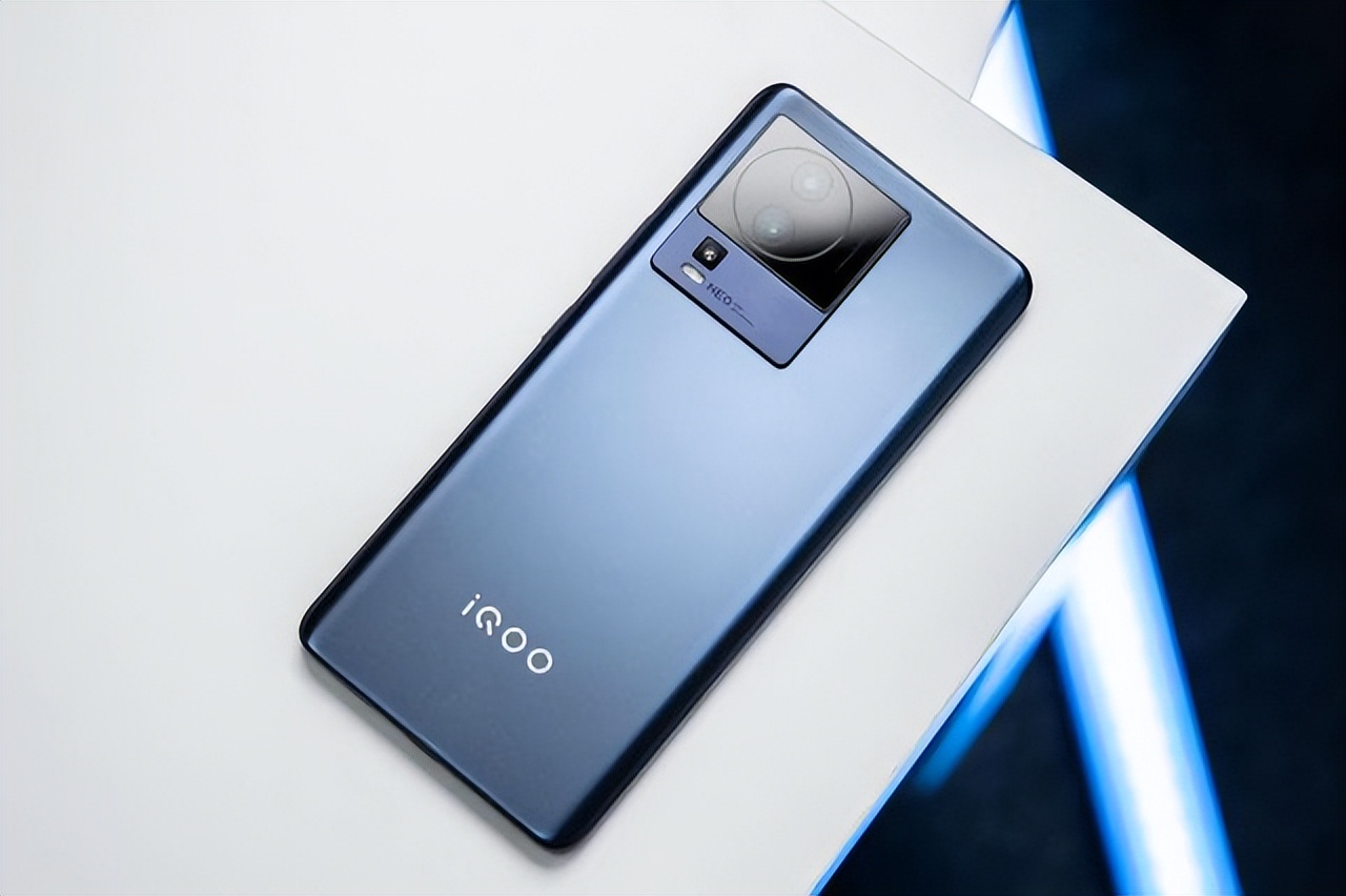 值得入手的3款高性价比手机,这4款性价比高的手机最值得买