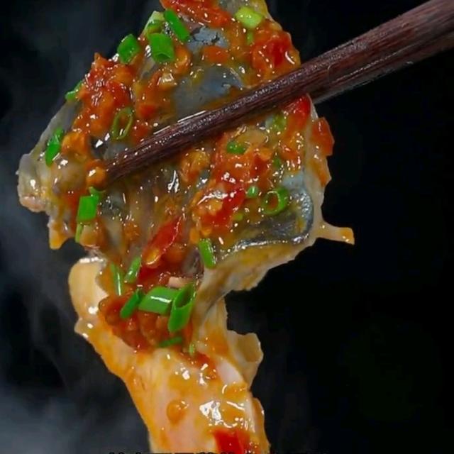 剁椒鱼头教程视频不用蒸,不用蒸的剁椒鱼头的做法