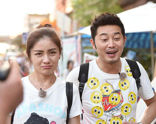 胡可成长过程经历,胡可经历