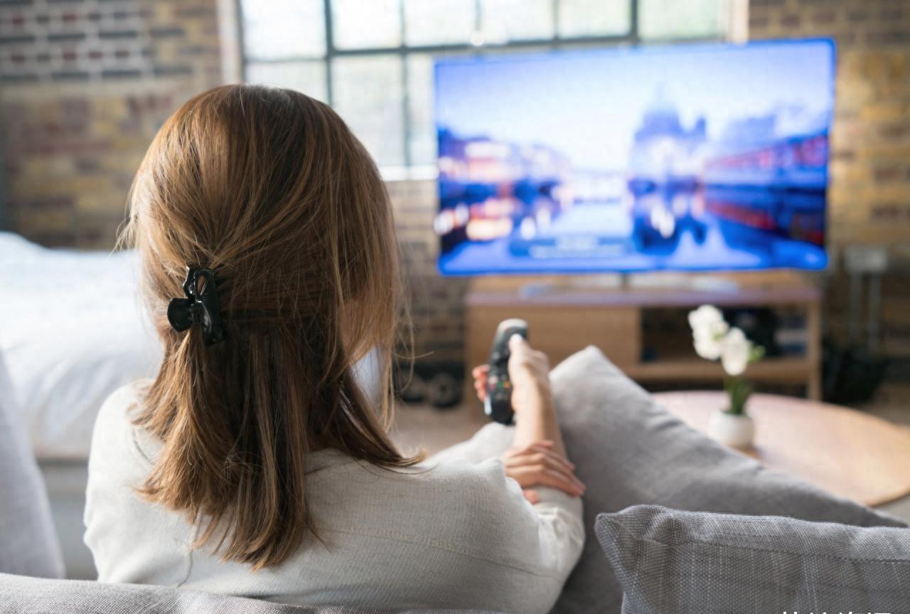 国家终于“出手”了!年底前,要求基本打开手机就可以看电视直播