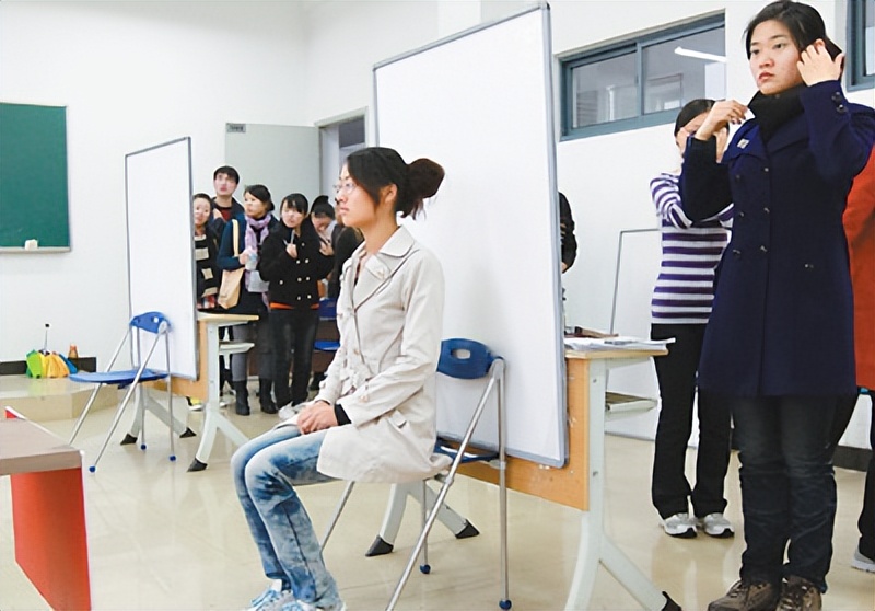 小小说人物动漫图片,小小说本人