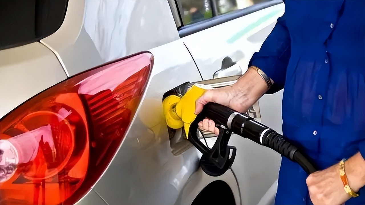 国内油价预计将大幅下调天气预报,国内油价或将迎来下调今日汽油价