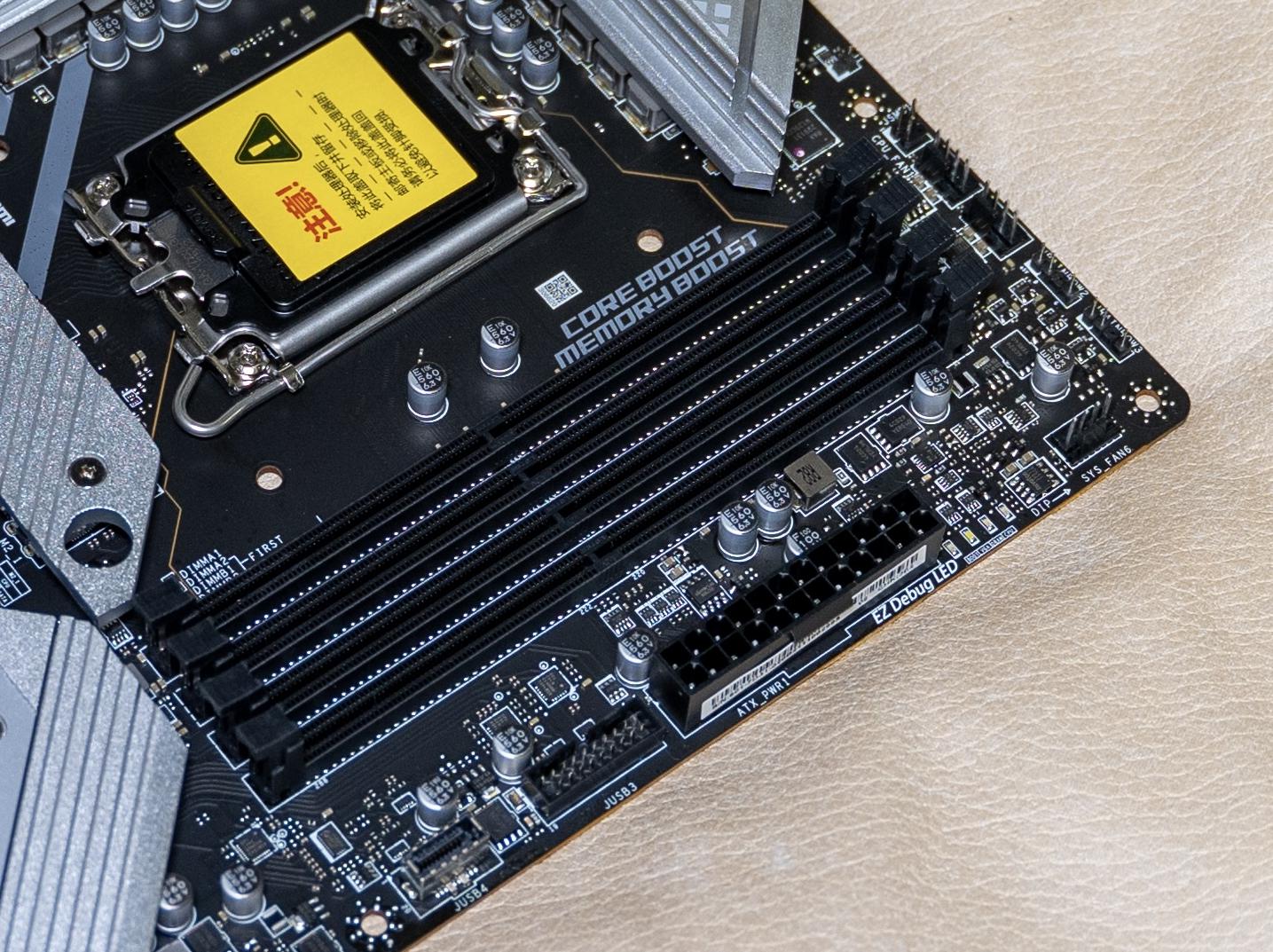 微星z690刀锋钛开箱测评,微星z690edgeti主板接口介绍