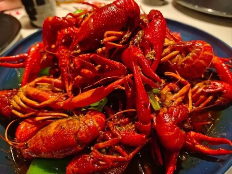 虹口龙之梦小龙虾,小龙虾实体店推荐最新