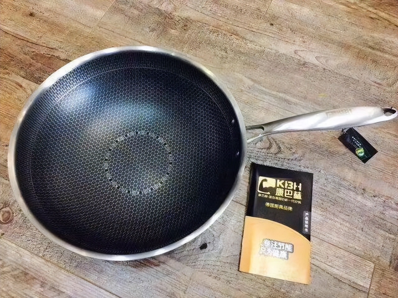 不粘锅应该买什么价位的,不粘锅就不要买太贵的