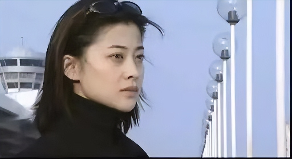 梅婷和鄢颇在交流,鄢颇与梅婷离婚原因