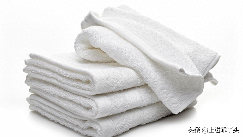 羽绒被长螨虫吗,羽绒被晾晒飞出的白色灰尘特别多