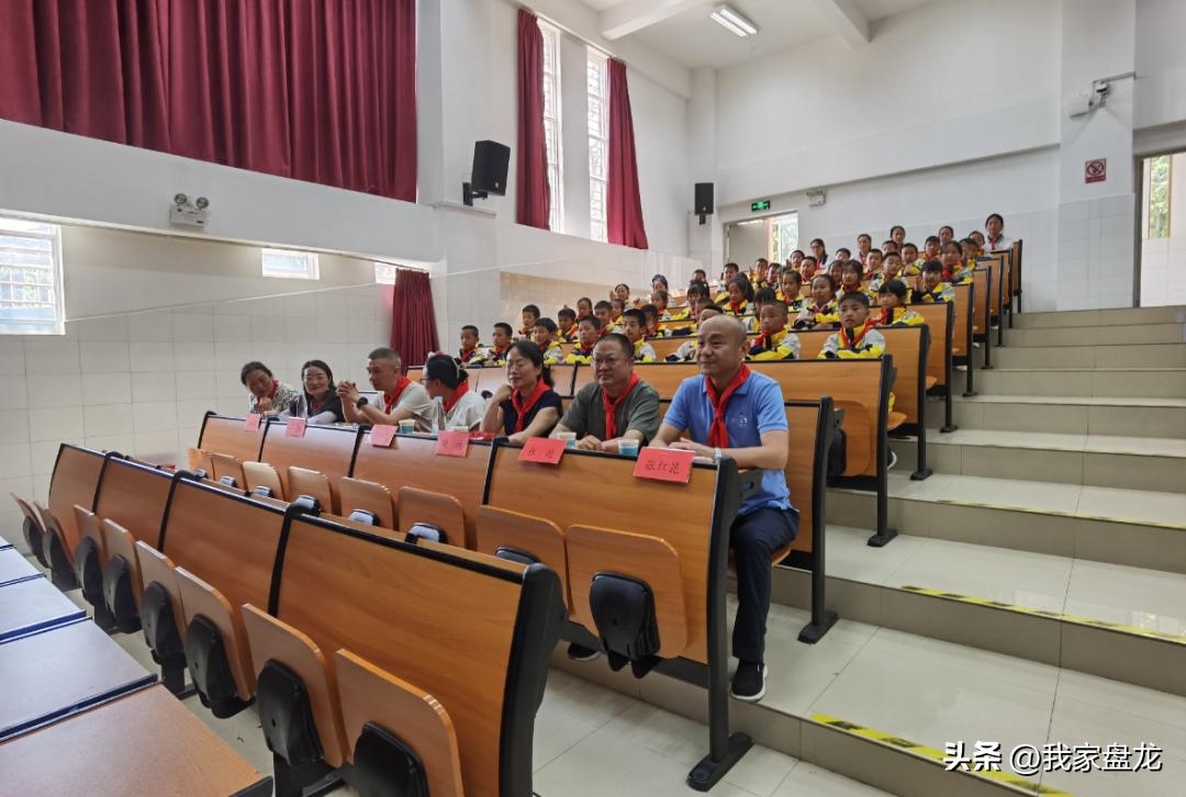 “六一”儿童节前夕，盘龙将殷殷关怀送到孩子心里~