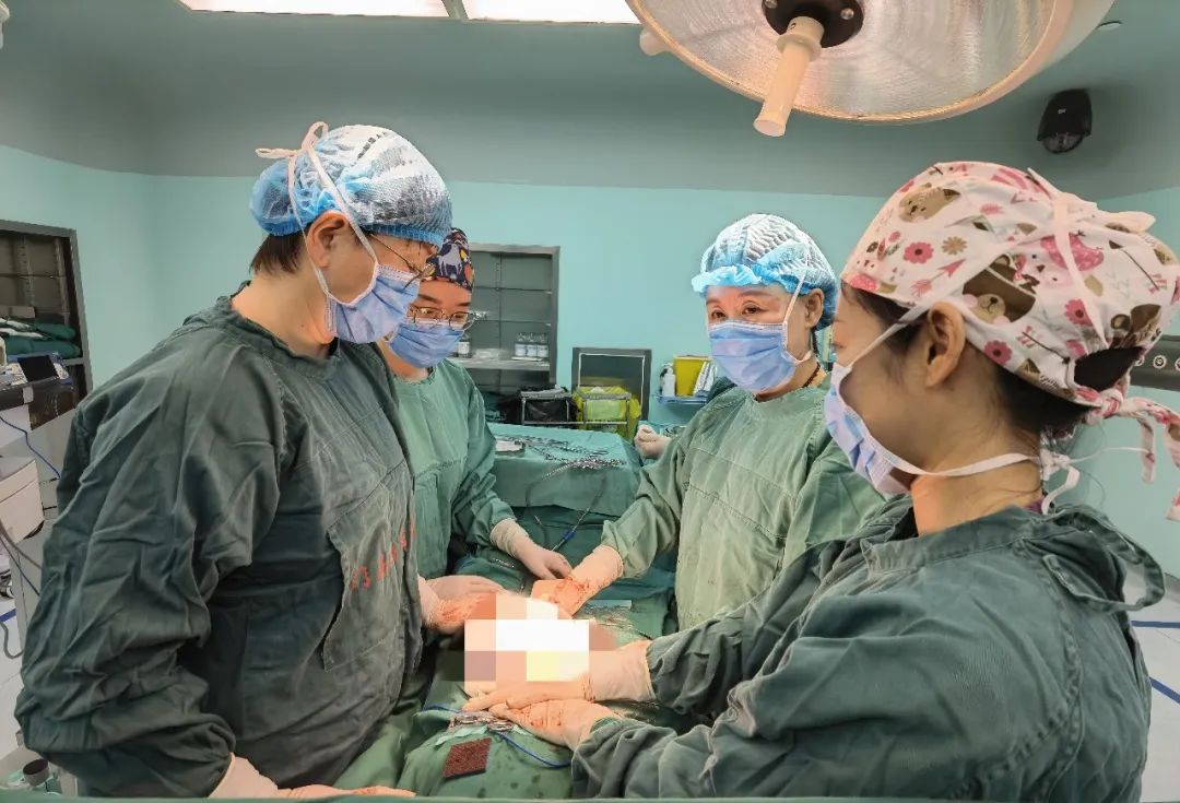 门医技术|区医院妇科成功完成三例复发性外阴恶性肿瘤切除手术