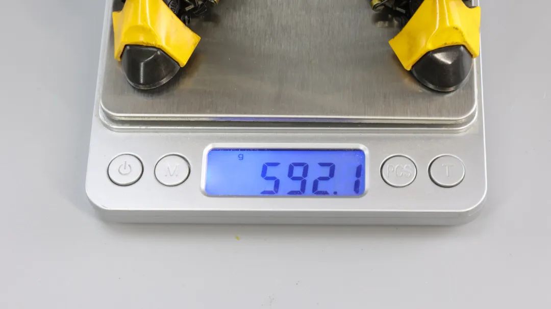 变形金刚5大黄蜂新款,大黄蜂变形金刚5测评