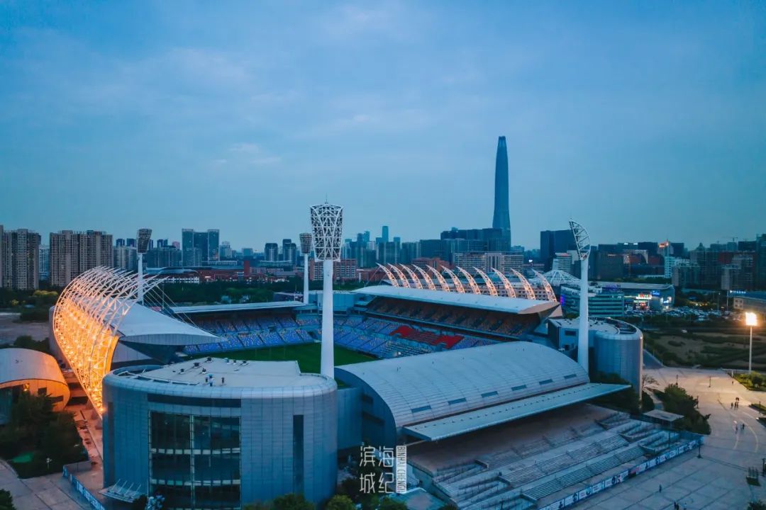 大量游客涌入天津,天津人潮汹涌