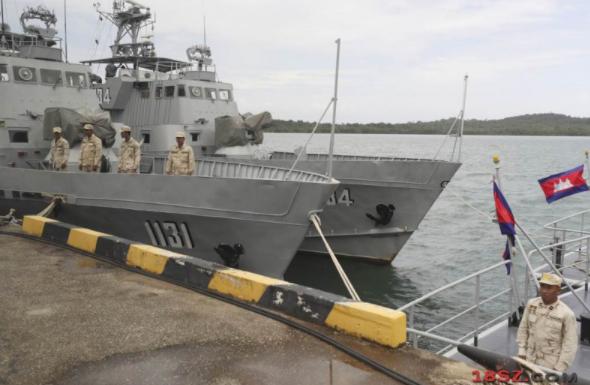 今天，17万俄军要打乌克兰？洪森驱逐美国人；佩洛西自吹最*华反**