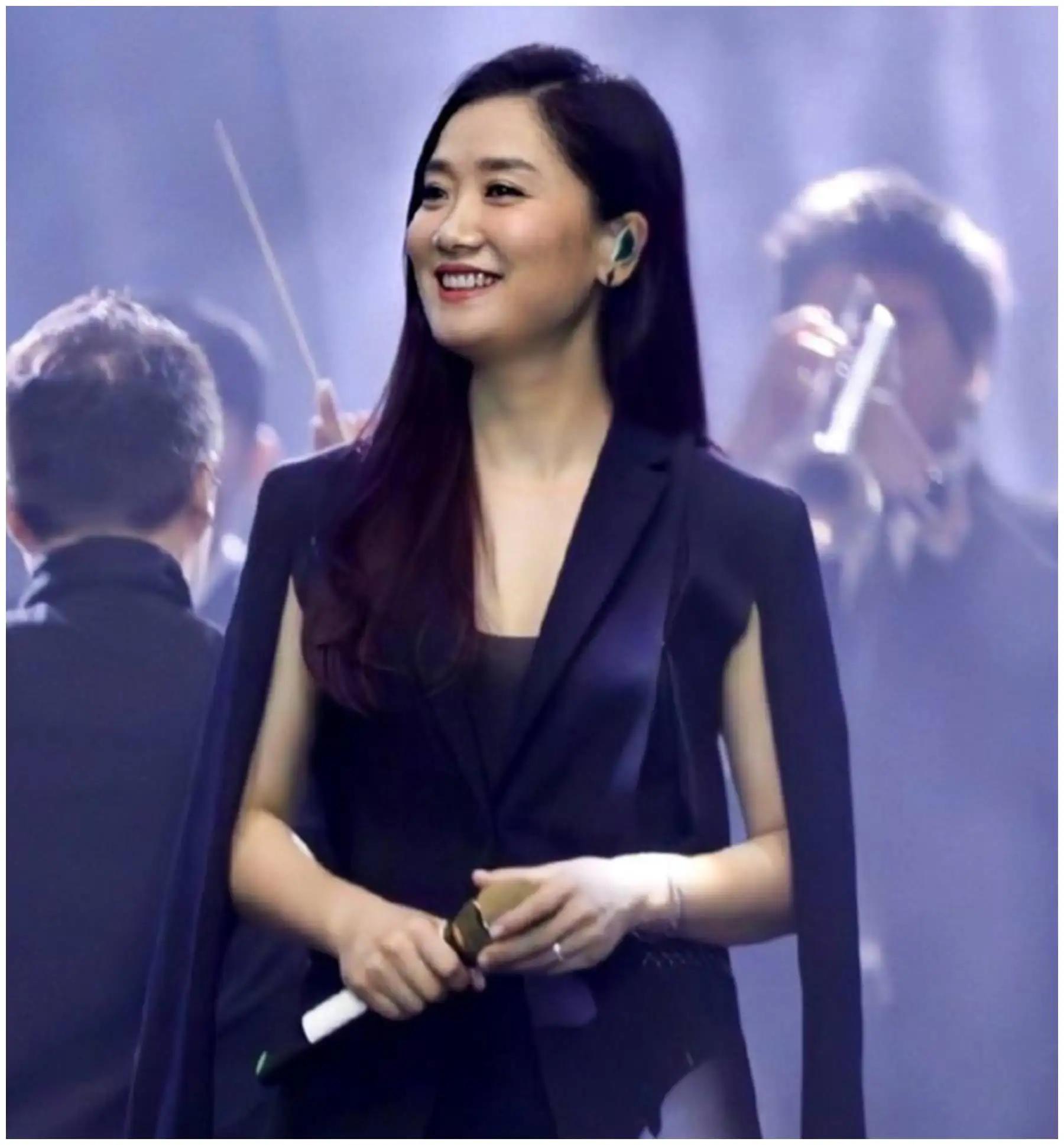 凤凰传奇曾毅和玲花现状,年后再看凤凰传奇曾毅玲花的境遇