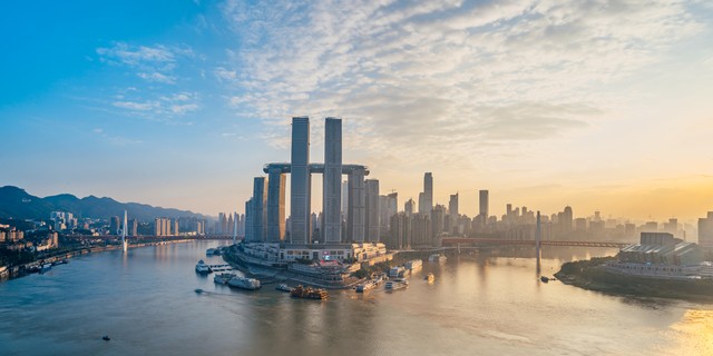 重庆医疗有多强！重庆医科大学保底，军医大学拔尖，顶级医院帮扶