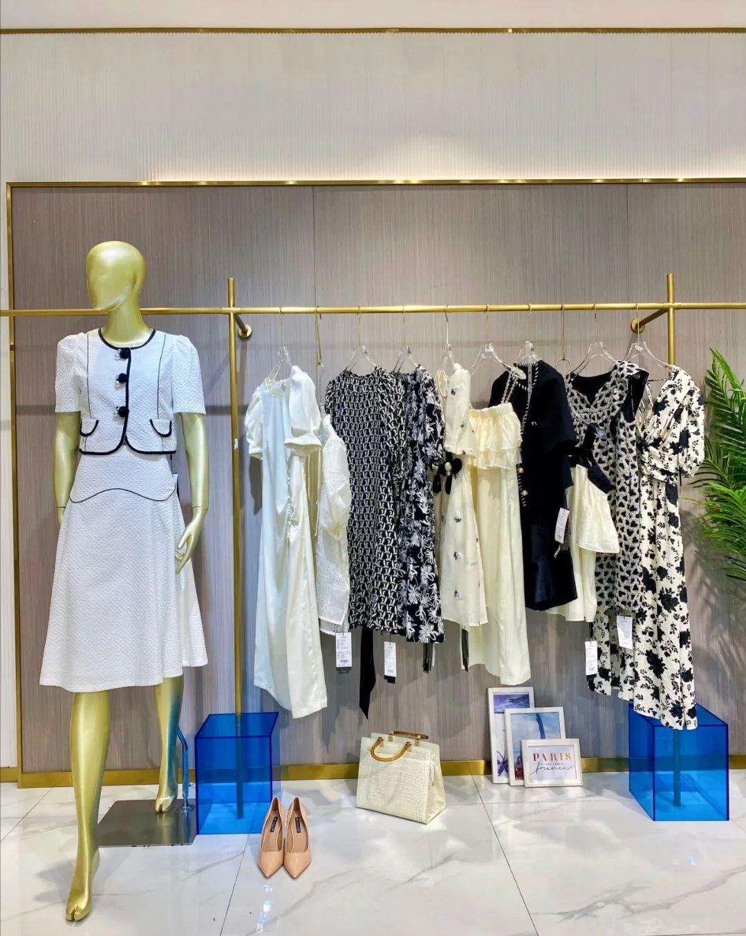 米多国际黑白花裙子,米多国际真丝女装