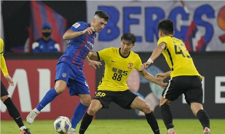 得一张红牌了是要扣分吗,得到了一张红牌会有什么处罚